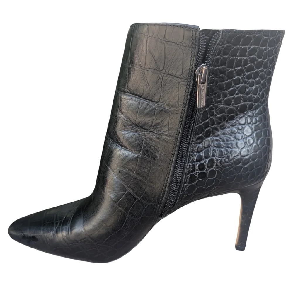 Vince Camuto Leather Ankle Boots 10